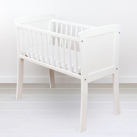 Mini-łóżeczko niemowlęce Classic Crib - drewniane łóżeczka dla niemowląt 90x40 | Woodies® Safe Dreams - meble i materace dla dzieci