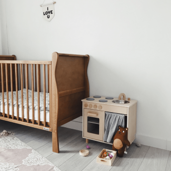 Opinie, drewniane łóżeczko dziecięce i niemowlęce Noble Cot Vintage 120×60 Woodies Safe Dreams