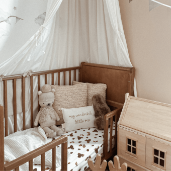 Opinie, bezpieczne atestowane łóżeczko dziecięce i niemowlęce Noble Cot Vintage 120×60 Woodies Safe Dreams